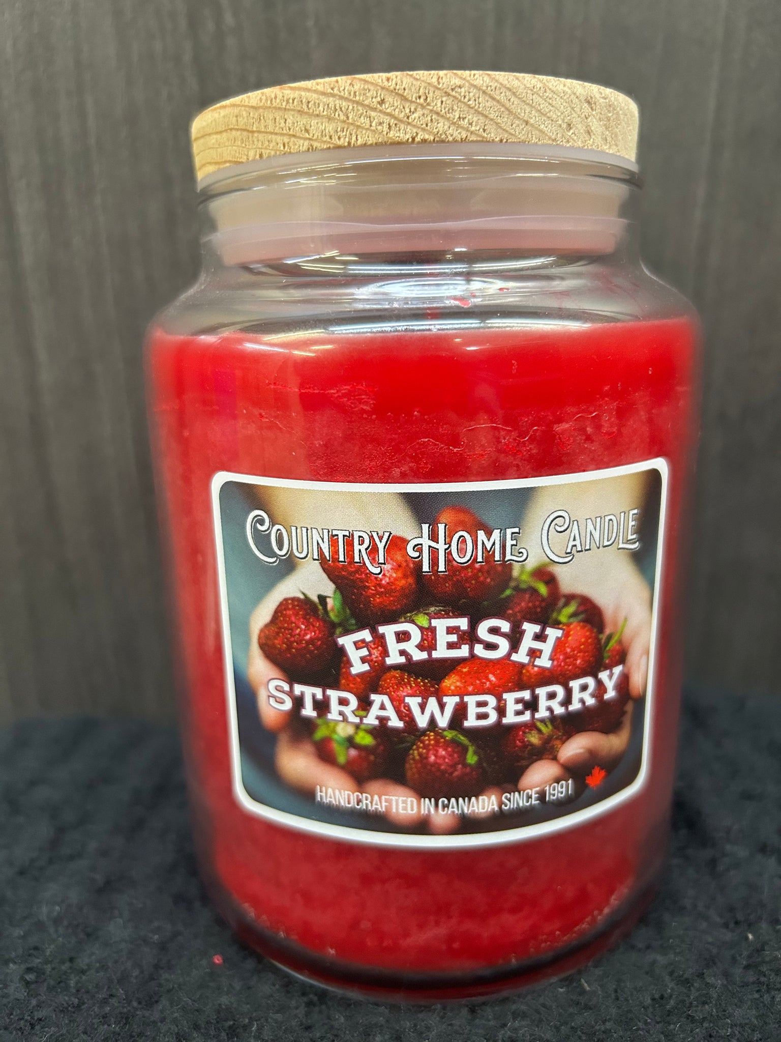 Fresh Strawberry Country Home Candle