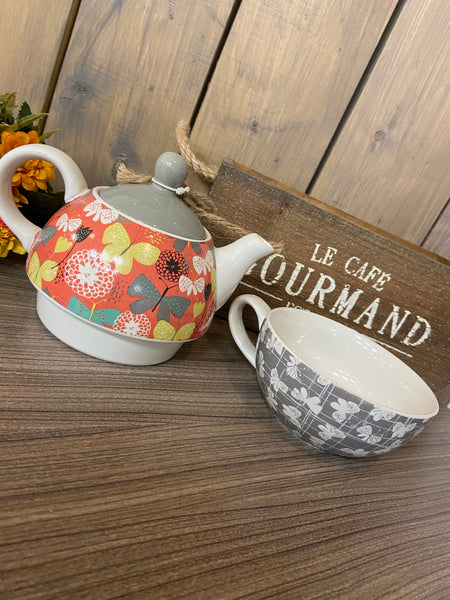 Grandma’s Love tea pot